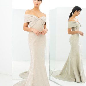 Daymor Couture No# 1367 Gown